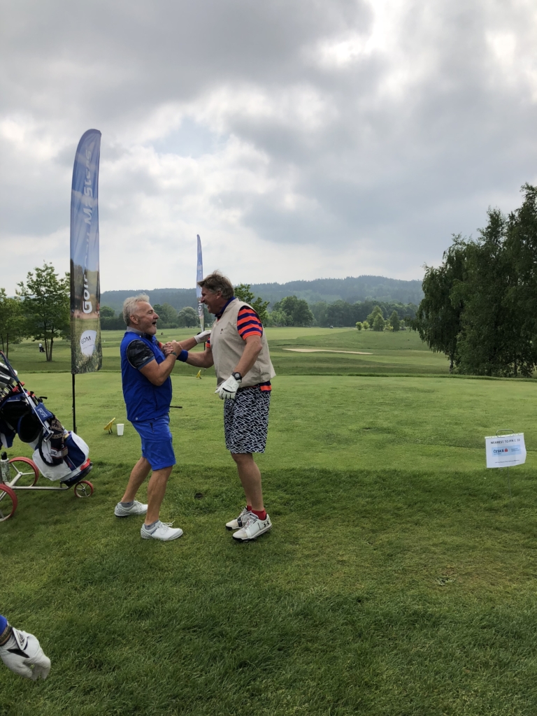 submission-media-hole-in-one-mnich-11-05-2018-1-a646efb9e41e